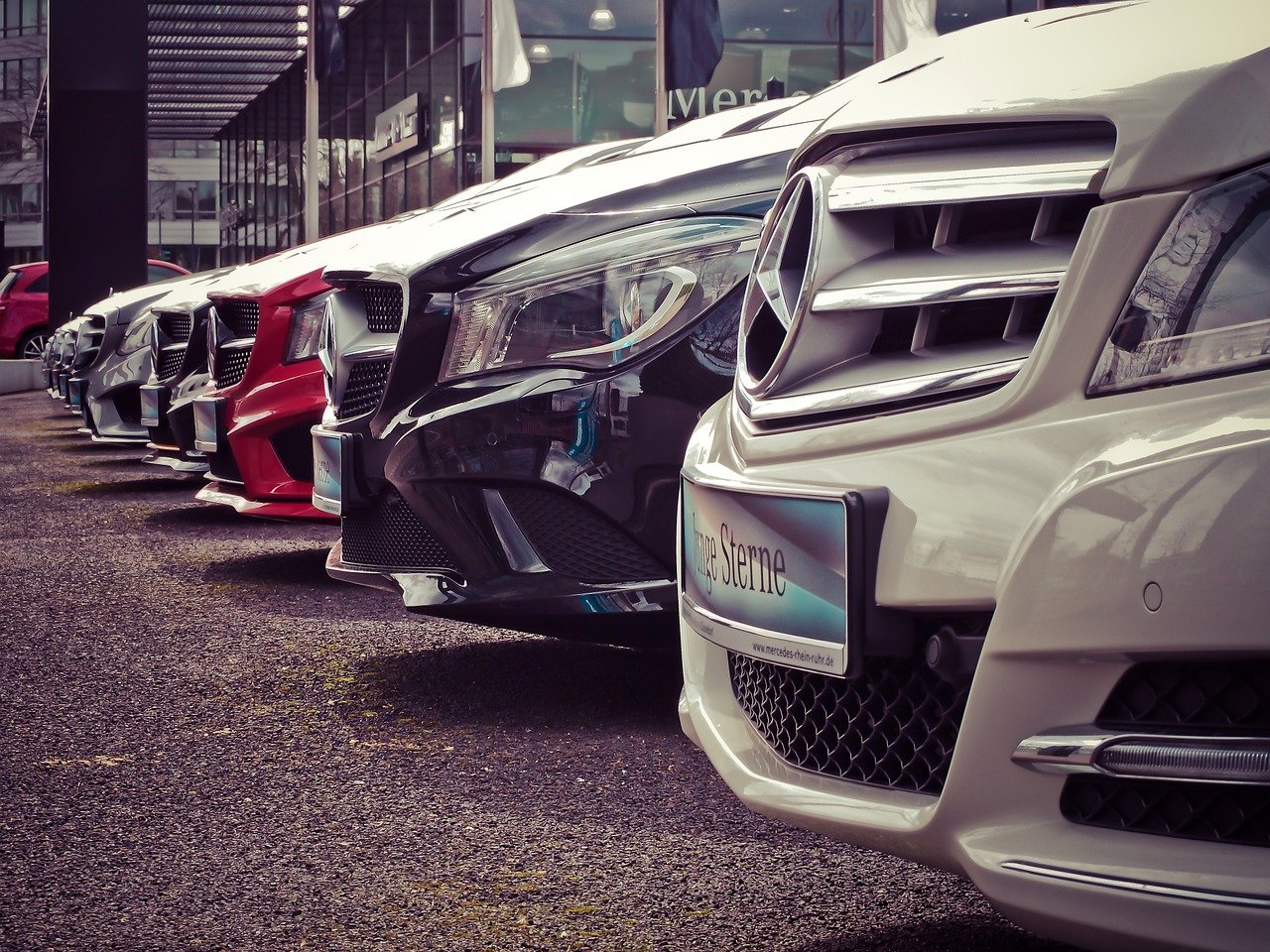 Cambio auto? Ecco 5 suggerimenti degli esperti del settore