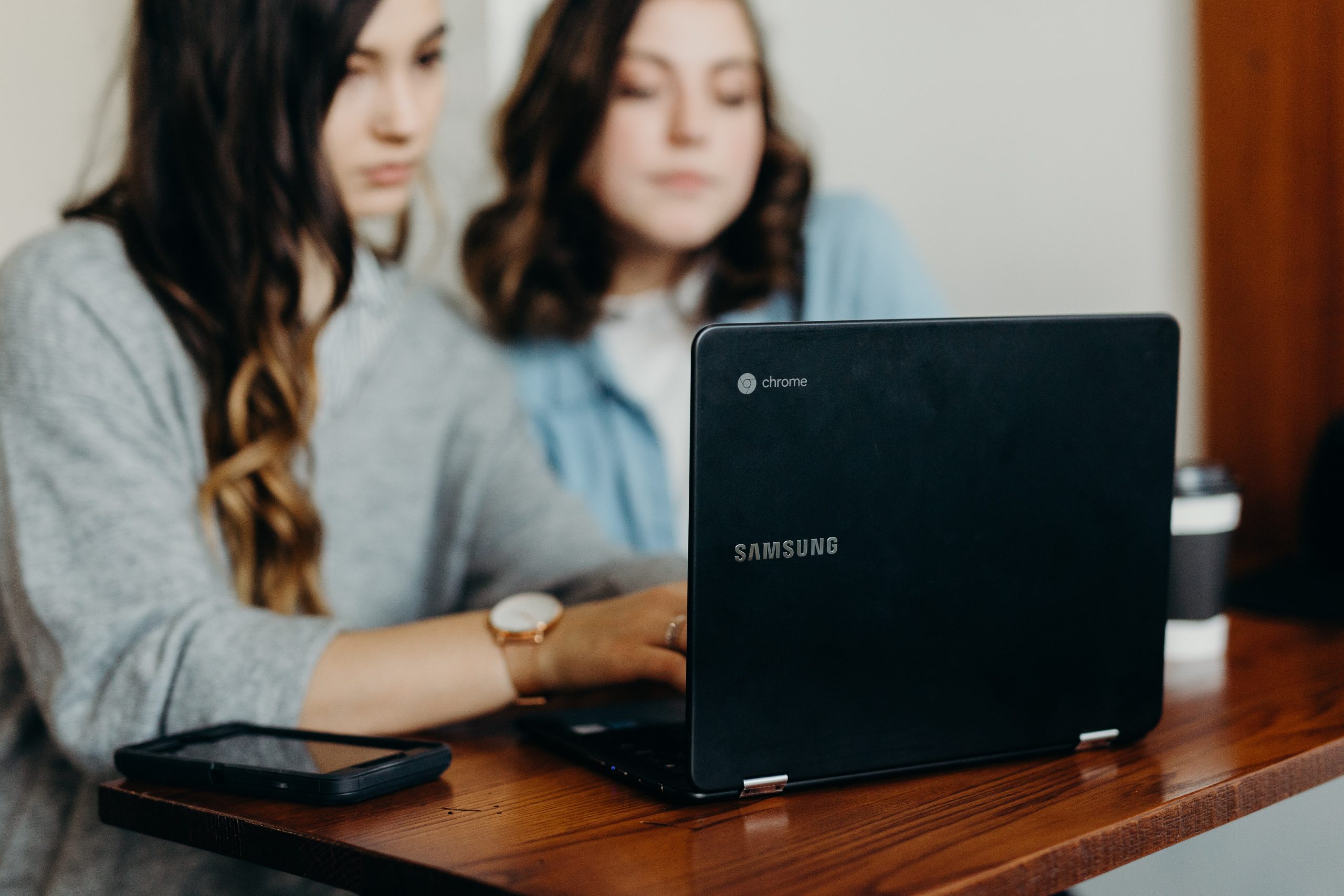 Stipendi, attenzione alle quotazioni fake online