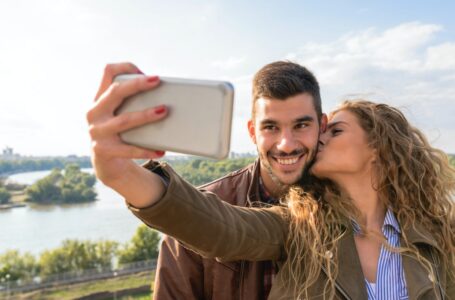 Foto delle vacanze? Ecco l’app che fa rivivere i ricordi e le istantanee di vita su smartphone per tramandarli alle generazioni future