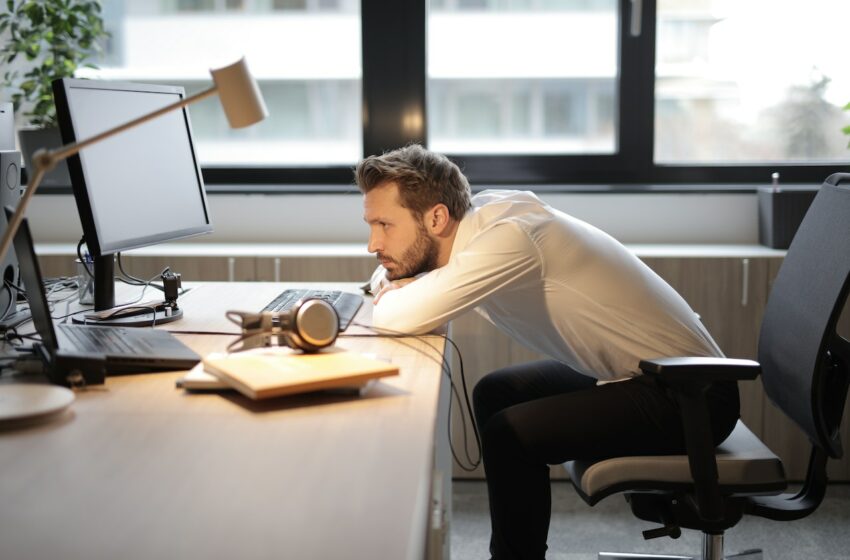 Lavoro: in Italia 9 su 10 sono insoddisfatti, il 97% lo abbandona senza “Piano B”