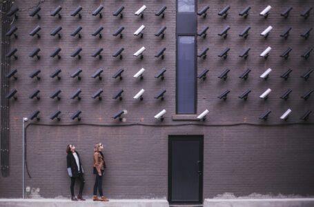 Privacy digitale: sappiamo davvero quali sono i rischi e i nostri diritti?