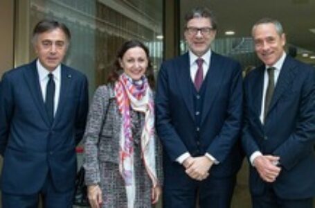 Servizi finanziari digitali: il ministro dell’economia ha fatto visita alla sede centrale di Poste Italiane