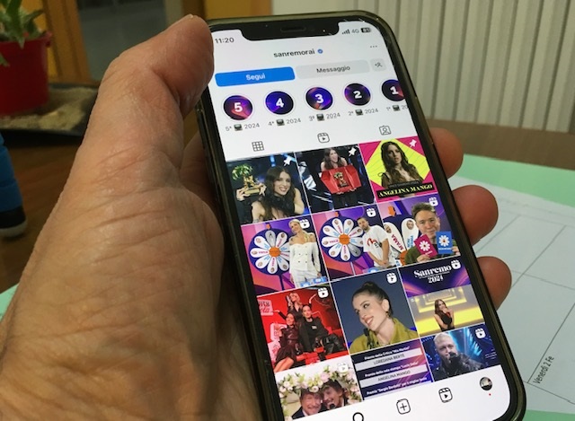  Social media, un milione di giovani a rischio dipendenza: Instagram il più seguito