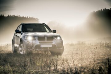 Auto parcheggiata al sole? Un pericolo reale che può provocare esplosioni e incendi